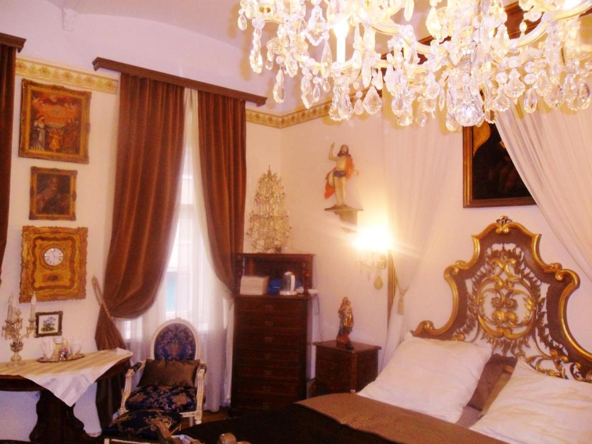 Luxury Near Castle Viena Quarto foto